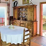 Semesterbostad Cozy In With House A Mountain View