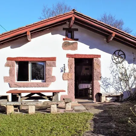 2 Bedroom In Hébergement de vacances Bidarray