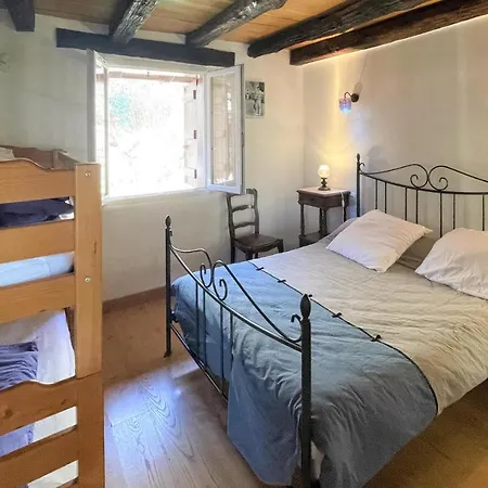 2 Bedroom Cozy In * Bidarray