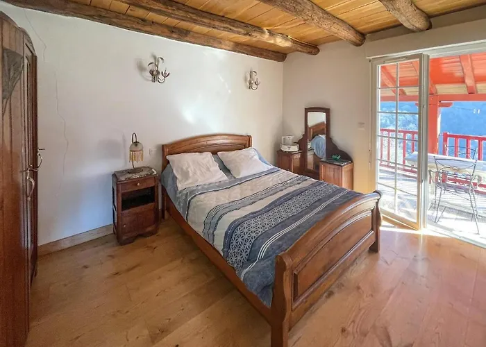 2 Bedroom Cozy In בית נופש *